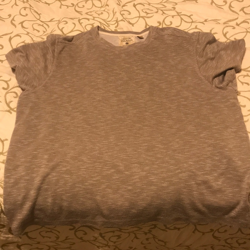 Short sleeve tee